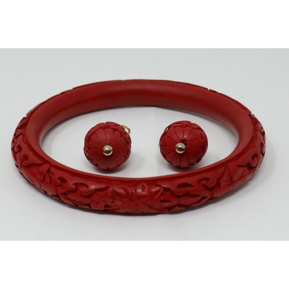 Carved Red Cinnabar Floral Flower Design Bangle Bracelet & Dangle Earrings Set - Picture 3 of 9